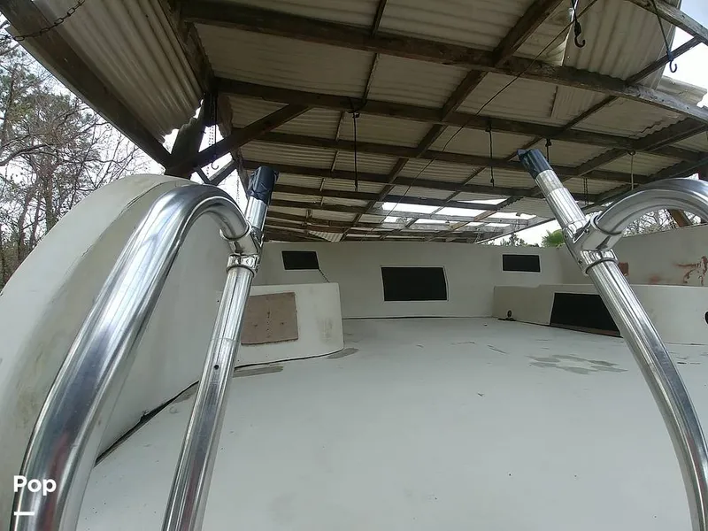 Slide: The Image of Flybridge Was Widened - 8428443