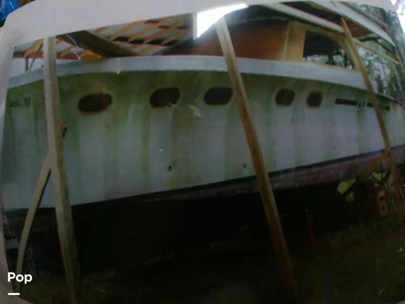 Slide: The Image of Old Porthole  Configuration - 8414152