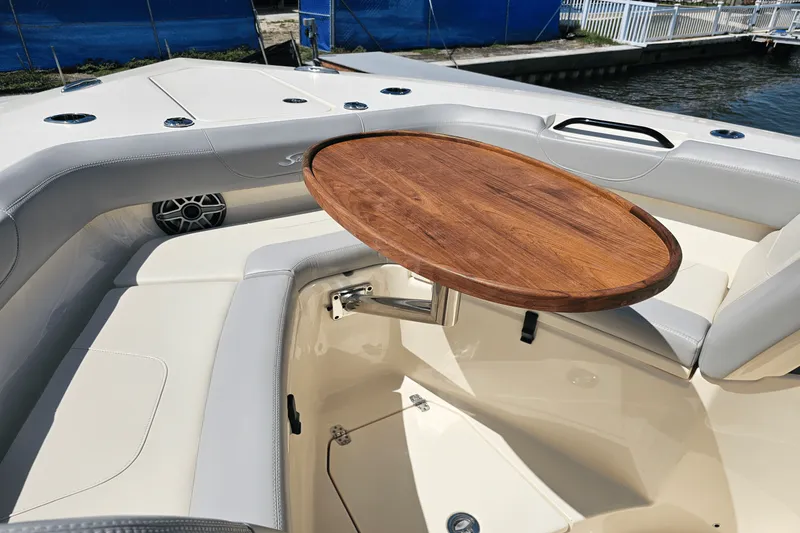 Slide: The Image of Scout 305LXF 2024 - 12