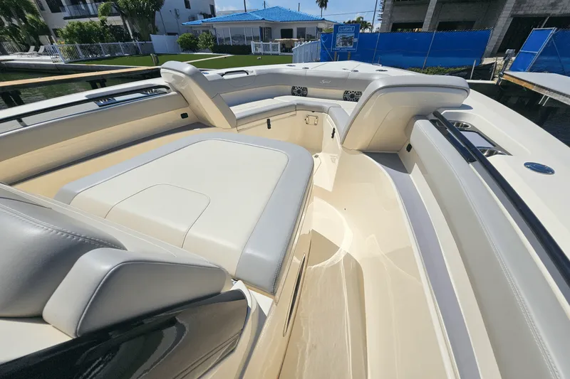 Slide: The Image of Scout 305LXF 2024 - 4