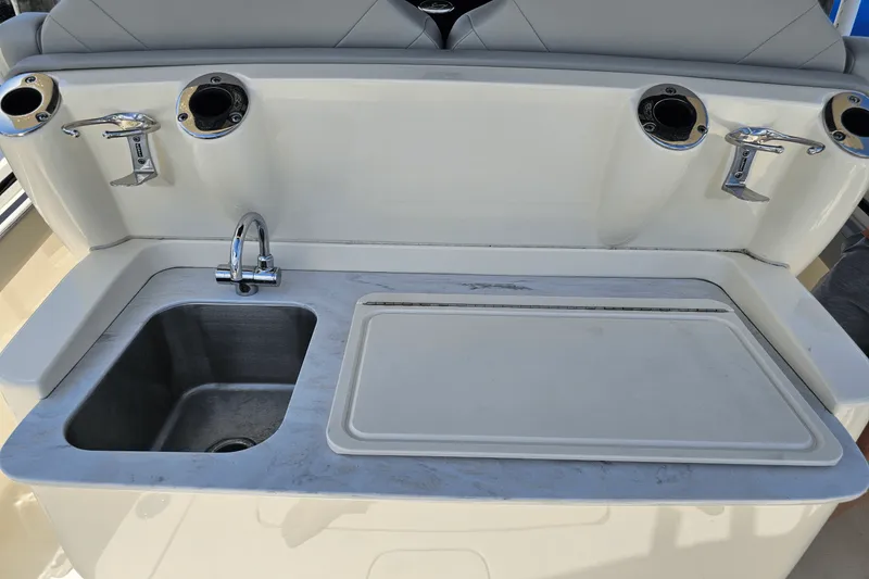 Slide: The Image of Scout 305LXF 2024 - 42