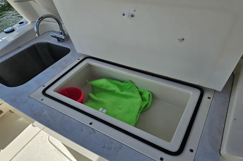 Slide: The Image of Scout 305LXF 2024 - 43