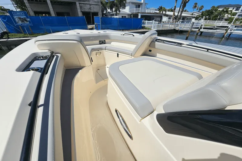 Slide: The Image of Scout 305LXF 2024 - 5