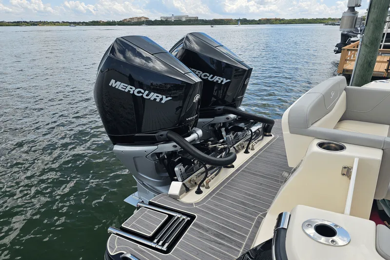 Slide: The Image of Scout 305LXF 2024 - 52