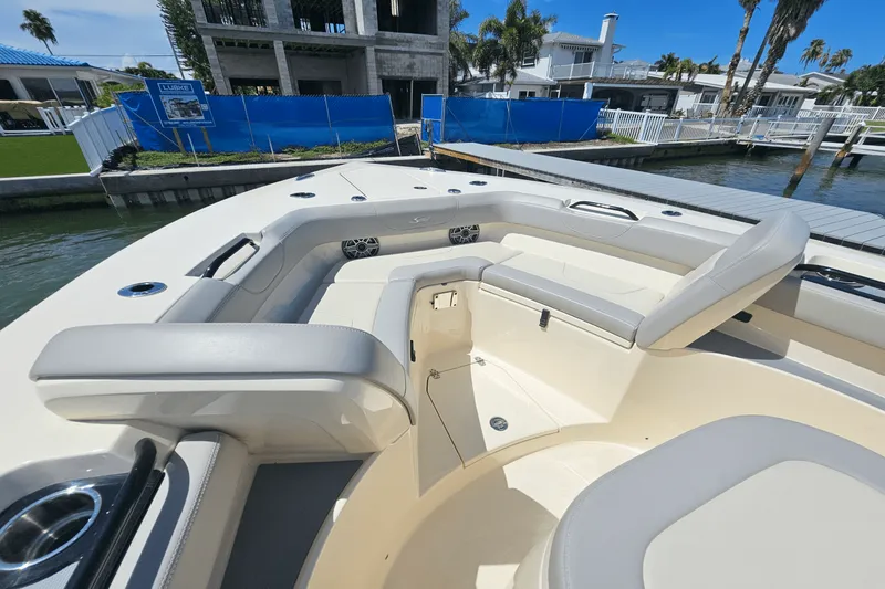 Slide: The Image of Scout 305LXF 2024 - 6