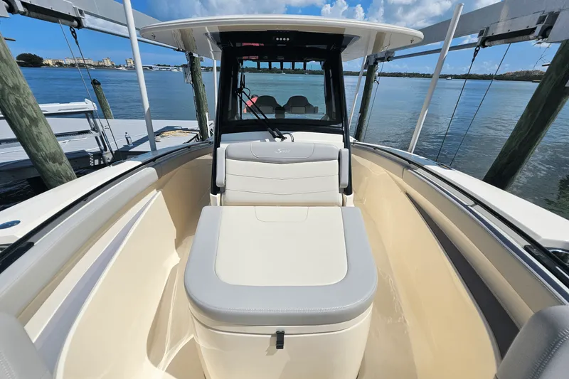 Slide: The Image of Scout 305LXF 2024 - 9