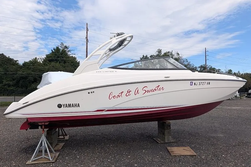 The Image of Yamaha 242 Limited S 2019 - 0