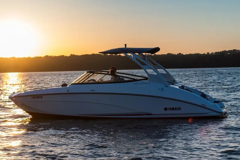Slide: The Image of Yamaha 242 Limited S 2019 - 33