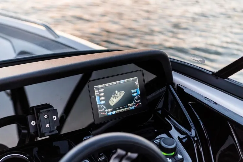 Slide: The Image of Yamaha 242 Limited S 2019 - 36