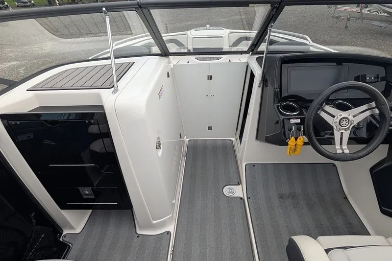 Slide: The Image of Yamaha 242 Limited S 2019 - 13