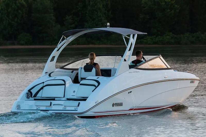 Slide: The Image of Yamaha 242 Limited S 2019 - 35