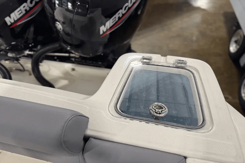 Slide: The Image of Boston Whaler 230 Outrage 2025 - 3