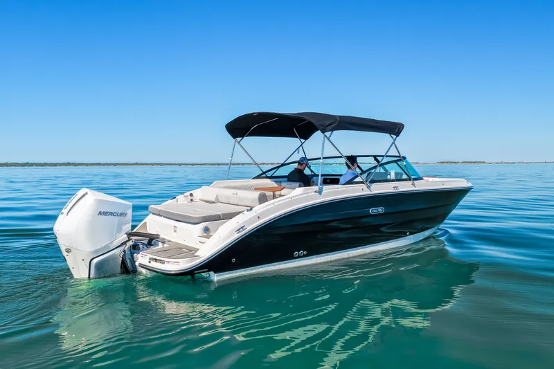 Slide: The Image of Sea Ray SDX 250 Outboard 2025 - 8