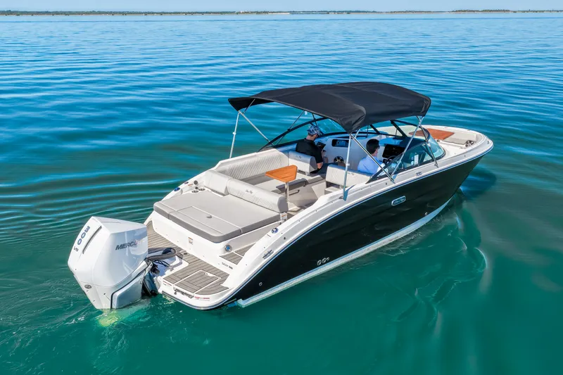 Slide: The Image of Sea Ray SDX 250 Outboard 2025 - 9