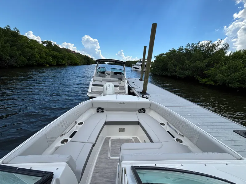 Slide: The Image of Sea Ray SDX 270 Outboard 2025 - 19