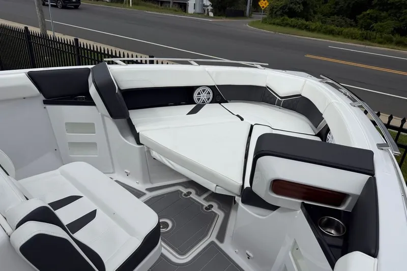 Slide: The Image of Monterey ELITE 30 OB 2027 - 6