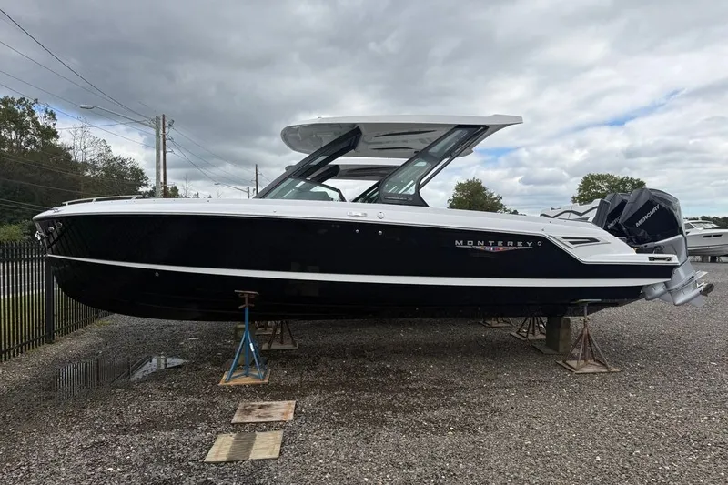 The Image of Monterey ELITE 30 OB 2027 - 0