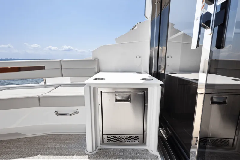 Slide: The Image of Cruisers Yachts 46 Cantius 2025 - 34