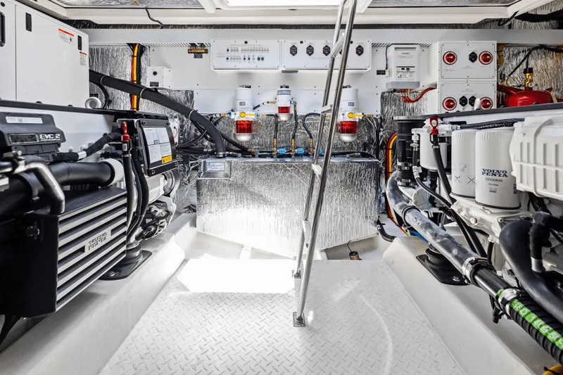 Slide: The Image of Cruisers Yachts 46 Cantius 2025 - 79