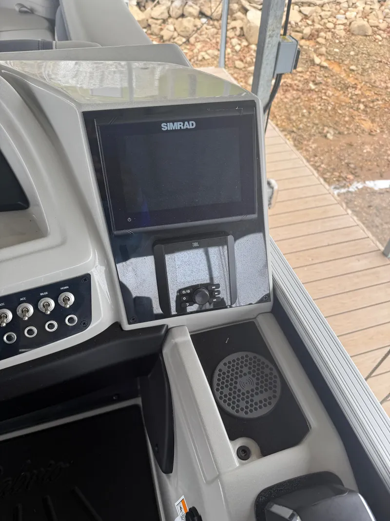 Slide: The Image of Barletta Cabrio 24 Cast n Cruise 2025 - 16
