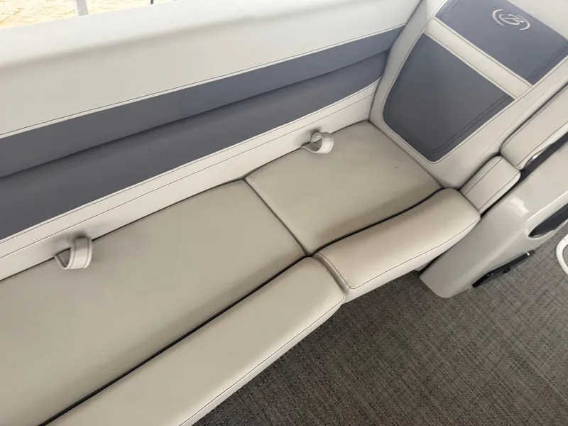 Slide: The Image of Barletta Cabrio 24 Cast n Cruise 2025 - 13