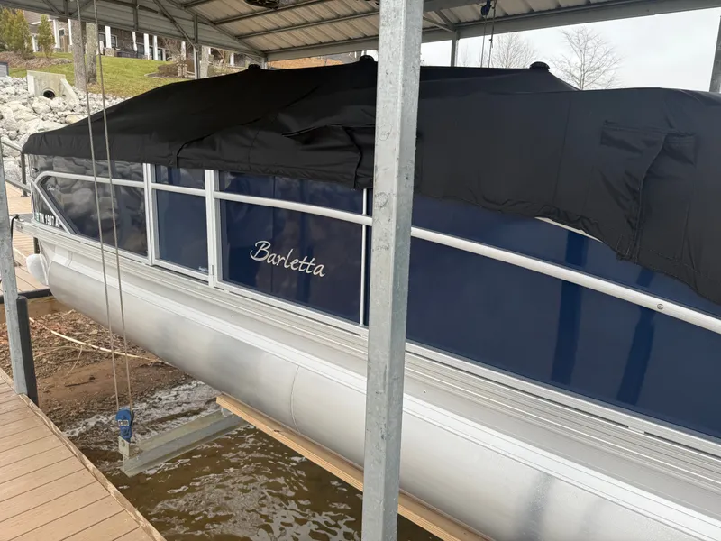 Slide: The Image of Barletta Cabrio 24 Cast n Cruise 2025 - 5