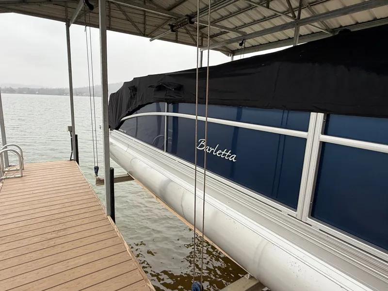 Slide: The Image of Barletta Cabrio 24 Cast n Cruise 2025 - 3