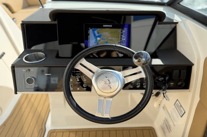 Slide: The Image of Sea Ray 270 SDX-OB 2023 - 43