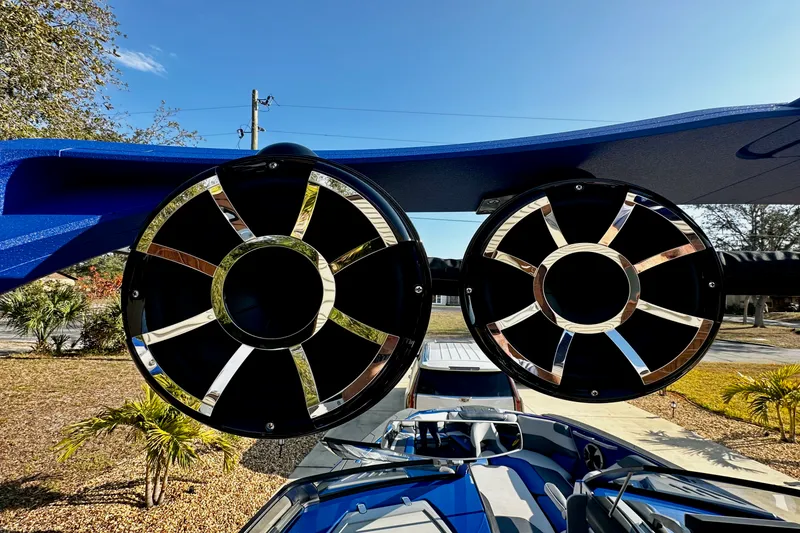 Slide: The Image of Malibu M235 2017 - 14