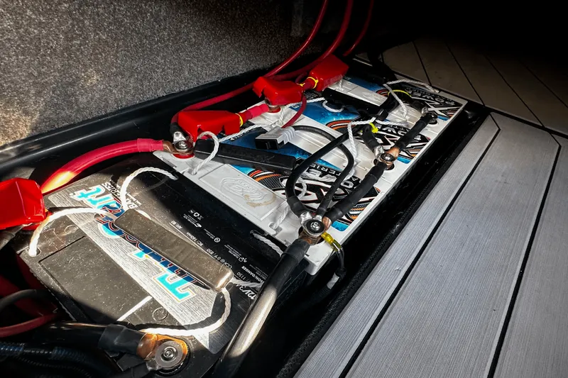 Slide: The Image of Malibu M235 2017 - 33