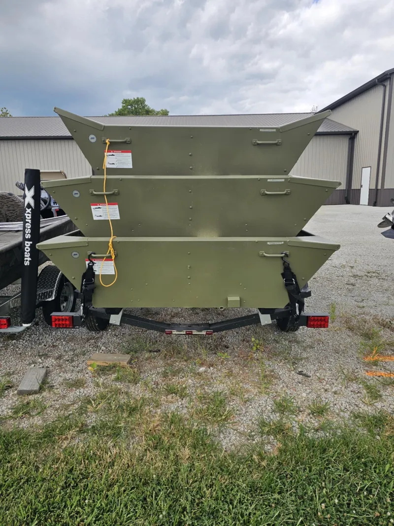 Slide: The Image of Lowe loose jons! 14-18ft 2025 - 3