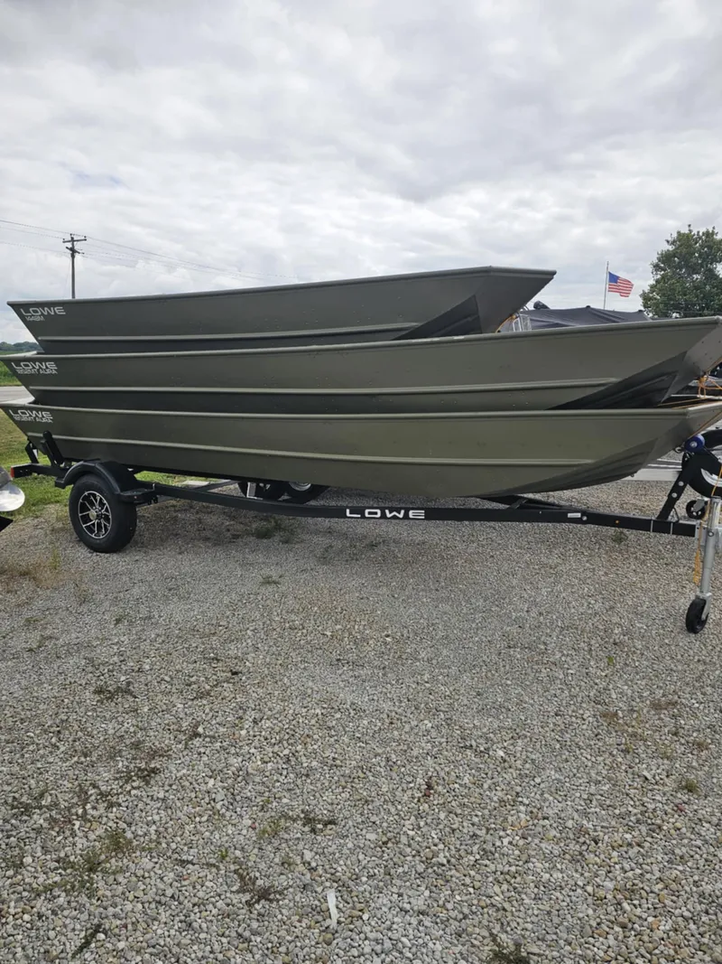 Slide: The Image of Lowe loose jons! 14-18ft 2025 - 5