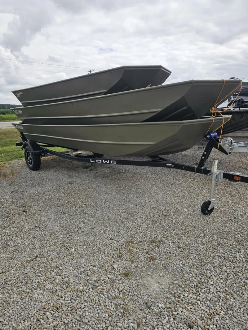 Slide: The Image of Lowe loose jons! 14-18ft 2025 - 6