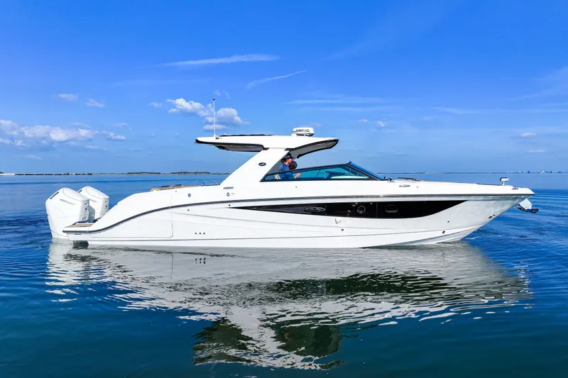 The Image of Sea Ray SLX 400 Outboard 2025 - 0