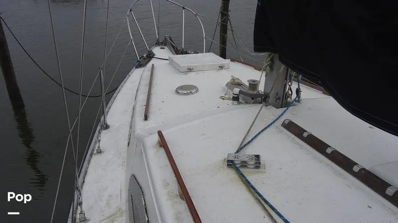 Slide: The Image of Cabin top Port - 8400565