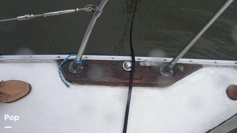 Slide: The Image of Bow port running light - 8400572