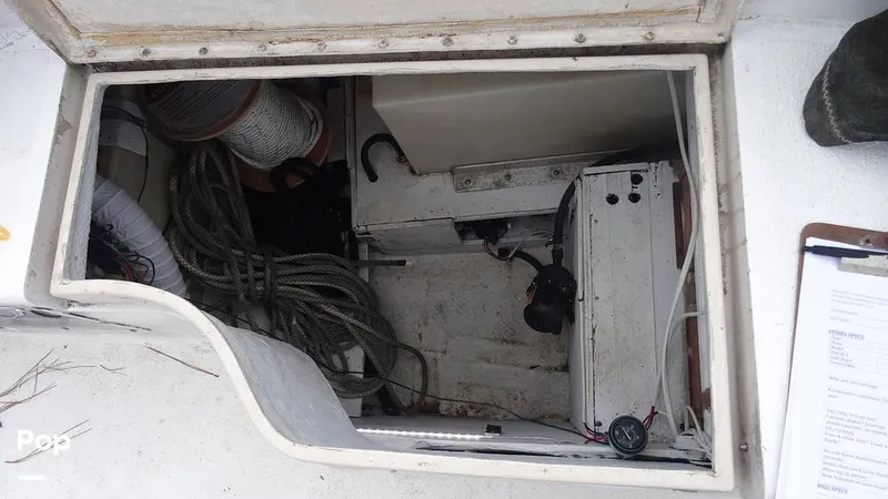 Slide: The Image of Port locker - 8400409