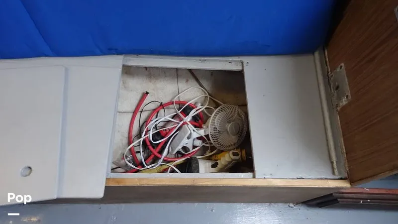 Slide: The Image of Main Cabin Seat Stb stowage - 8400463