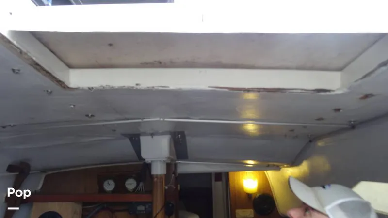 Slide: The Image of Cabin room next to hatch - 8400495