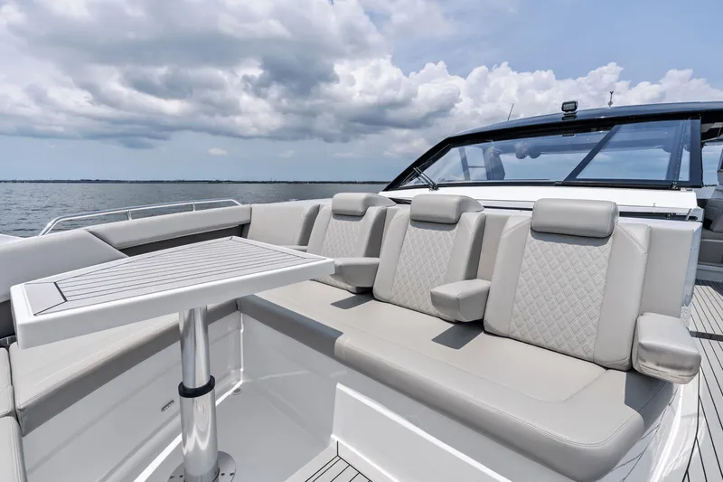 Slide: The Image of Cruisers 50 GLS Outboard 2025 - 66