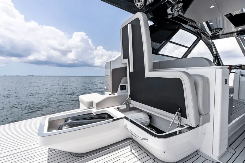Slide: The Image of Cruisers Yachts 50 GLS Outboard 2025 - 28