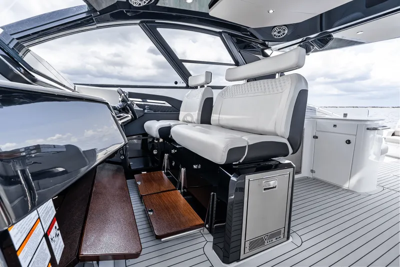 Slide: The Image of Cruisers Yachts 50 GLS Outboard 2025 - 59
