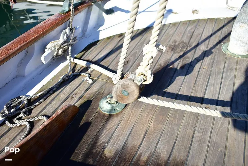 Slide: The Image of Paul Luke Friendship 32 1947 - 8447274