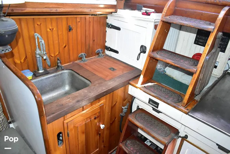 Slide: The Image of Paul Luke Friendship 32 1947 - 8447303