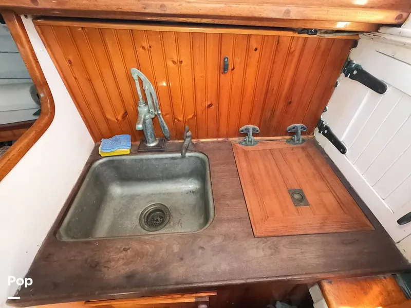 Slide: The Image of Paul Luke Friendship 32 1947 - 8447304