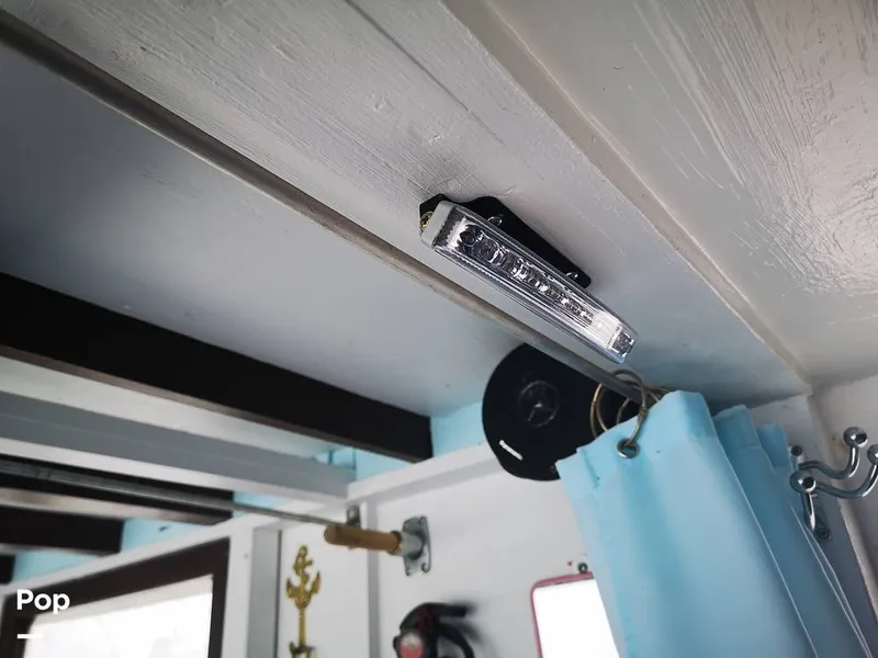 Slide: The Image of Deck Worklights - 8482877