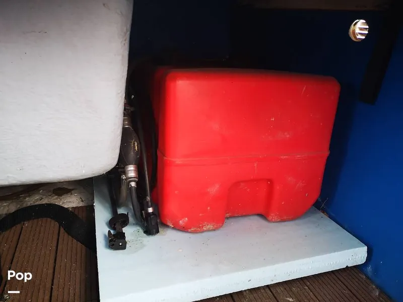 Slide: The Image of Additional Removable Fuel Tank - 8482885