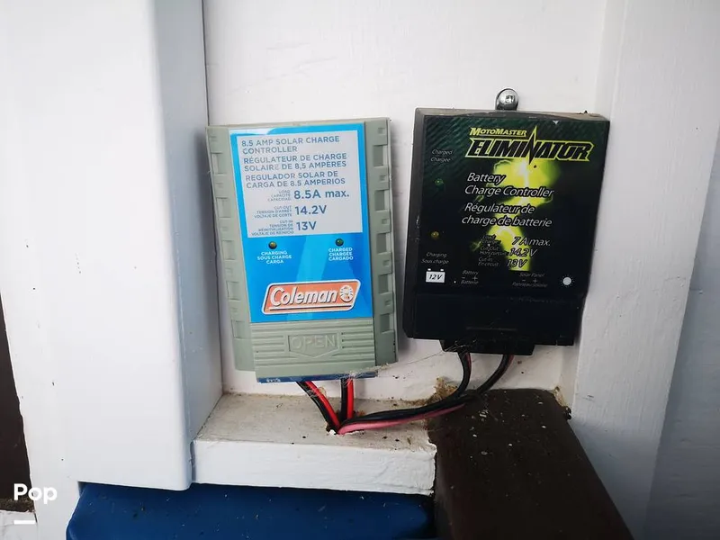 Slide: The Image of Solar Charge Controller - 8482870