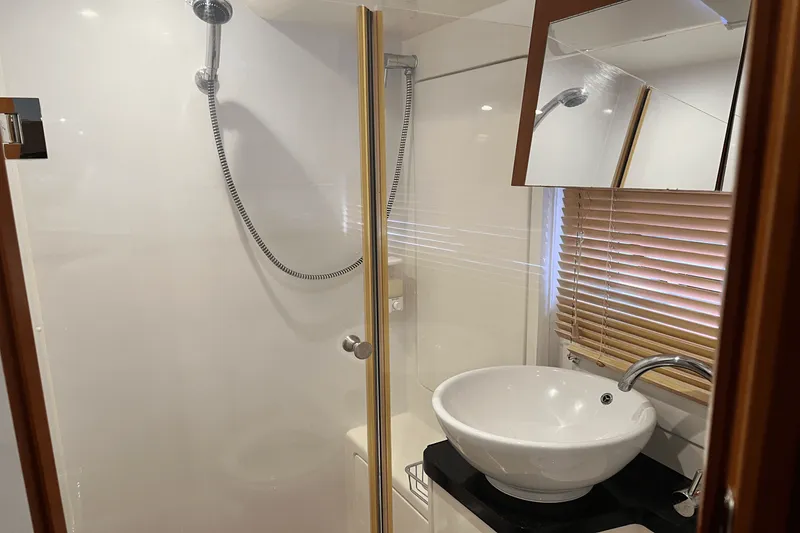 Slide: The Image of Aquila 48 2016 - 15