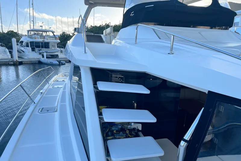 Slide: The Image of Aquila 48 2016 - 20